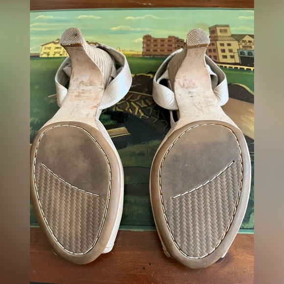 Pure DKNY Vintage Iridescent Peep-Toe Slingback Sandals with Heels - Picture 8 of 10